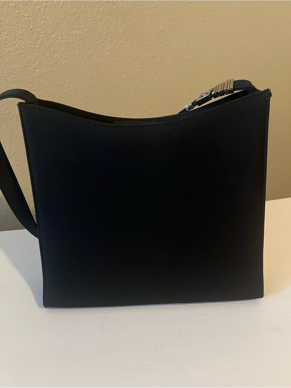 Guess Black Messenger Crossbody with Front Flap Pocket - Picture 2 of 8